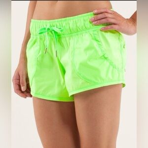 Lululemon Work It Out Short | Zippy Green | Size 6